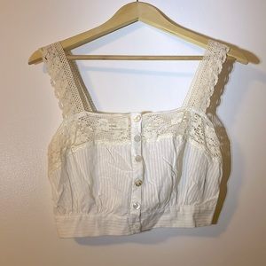 UO Lace Crop Top